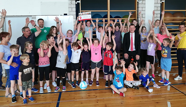 Sparkasse Magdeburg zu Besuch beim Lübarser Kindersport